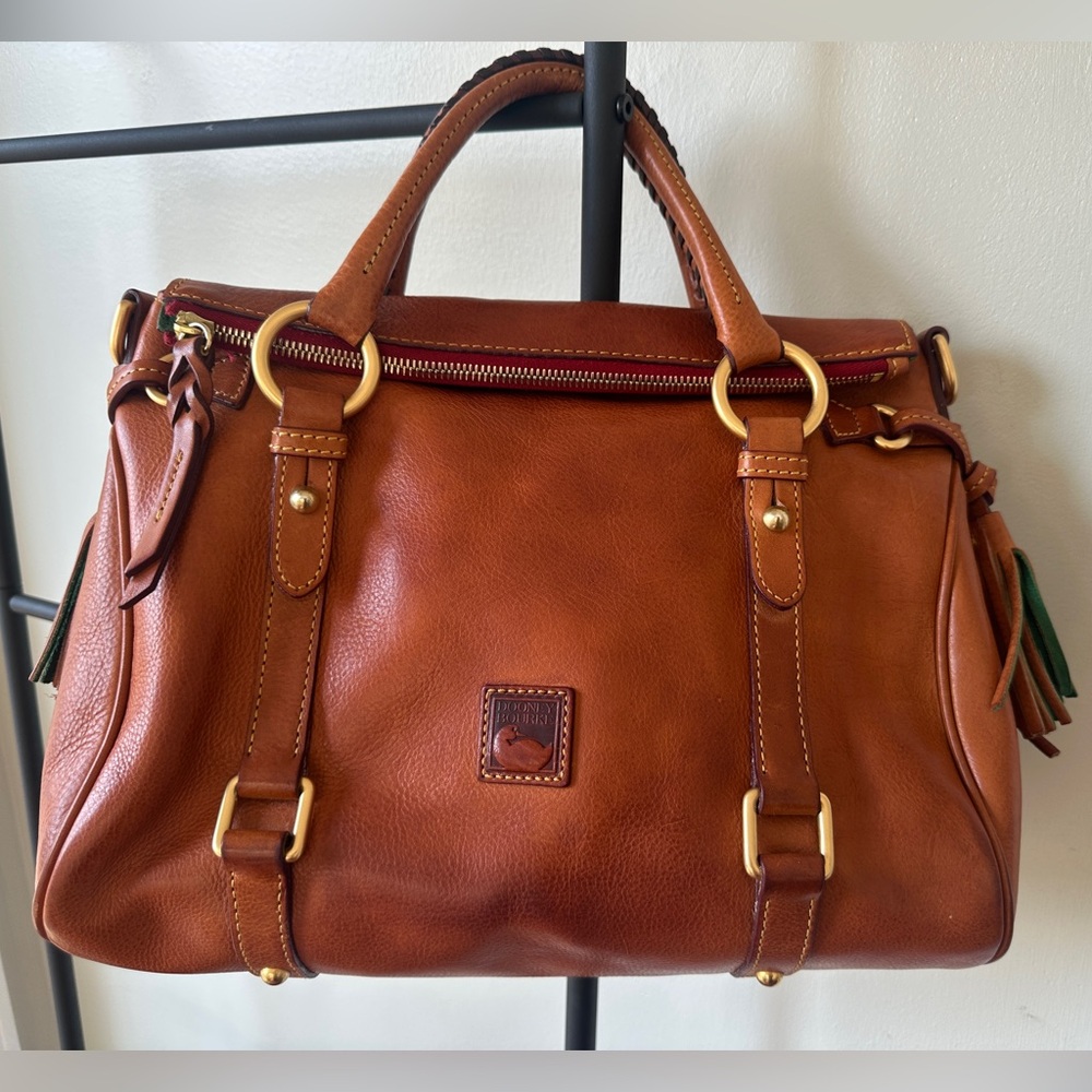 Dooney & Bourke Florentine Satchel like NEW condition!